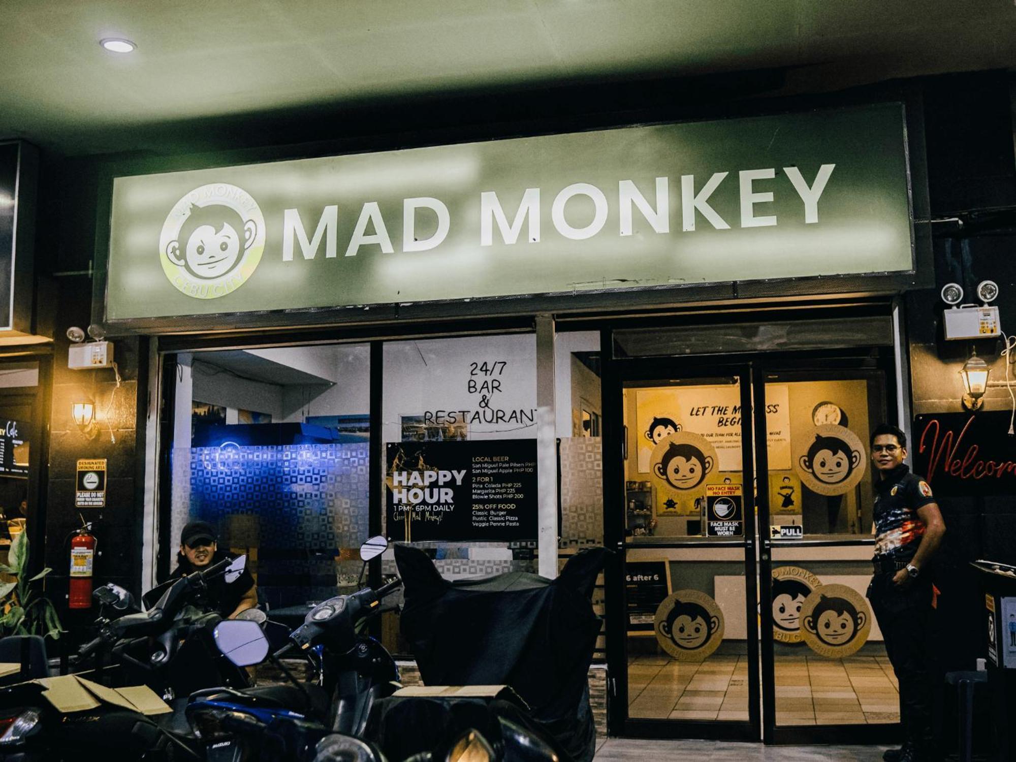 Mad Monkey Cebu City (Adults Only) Hostel Buitenkant foto